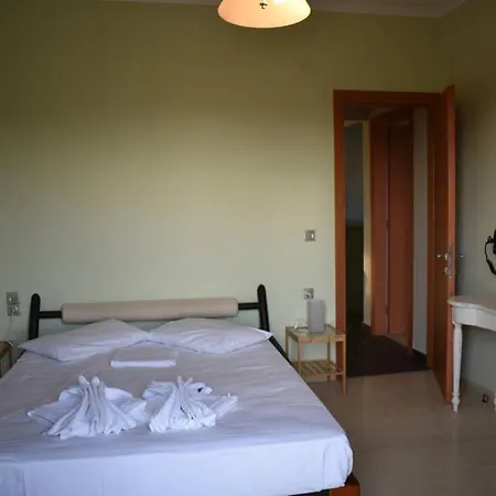 度假居 Sunset Lefkas 圣爱奥尼斯米科