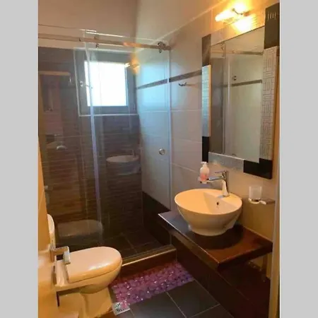 度假居 Sunset Lefkas 圣爱奥尼斯米科