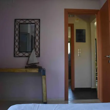 Sunset Lefkas 圣爱奥尼斯米科