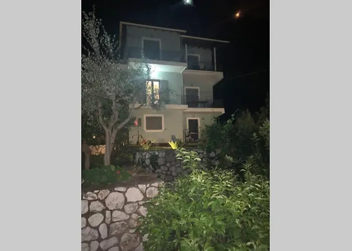 度假居 Sunset Lefkas 圣爱奥尼斯米科